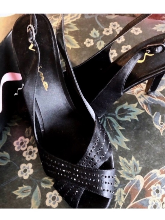 Nina Shoes - 👠 NINA “Camille” Slingback Peep-Toe Sandals👠